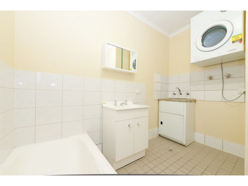 10/11 Royal Place, Adelaide SA 5000