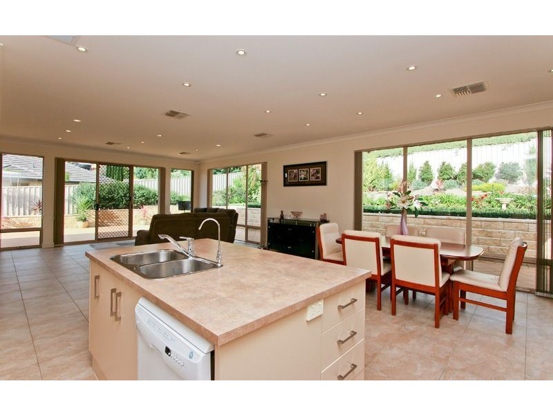 8 Warriparinga Avenue, Craigburn Farm SA 5051