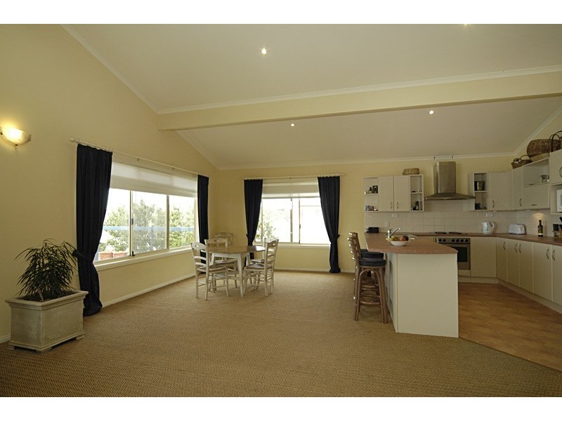 39 Hamilton Drive, Emu Bay SA 5223