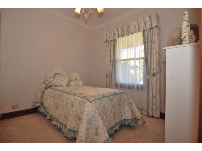 15 Hauteville Terrace, Eastwood SA 5063