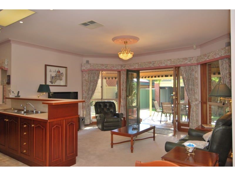 15 Hauteville Terrace, Eastwood SA 5063