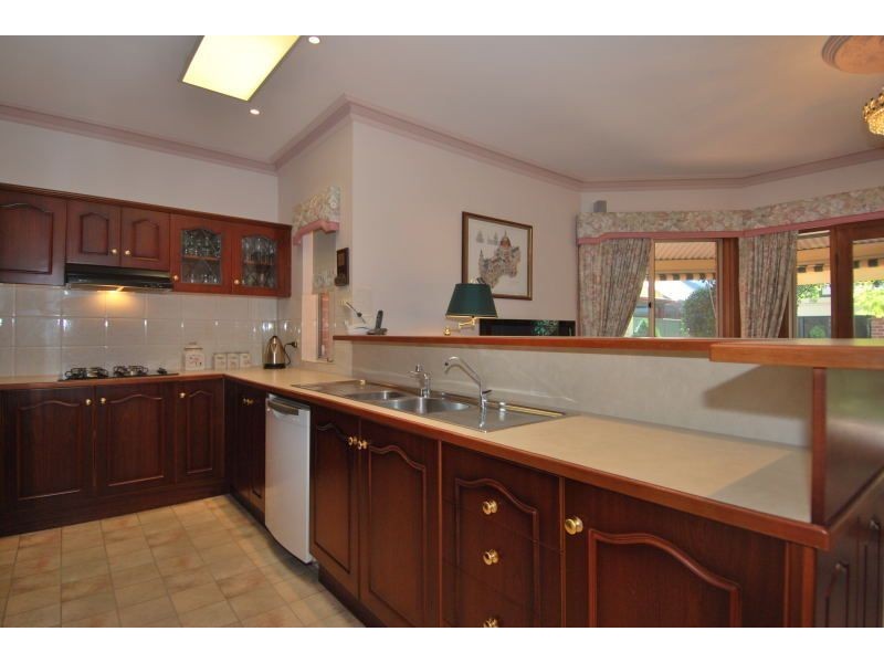 15 Hauteville Terrace, Eastwood SA 5063