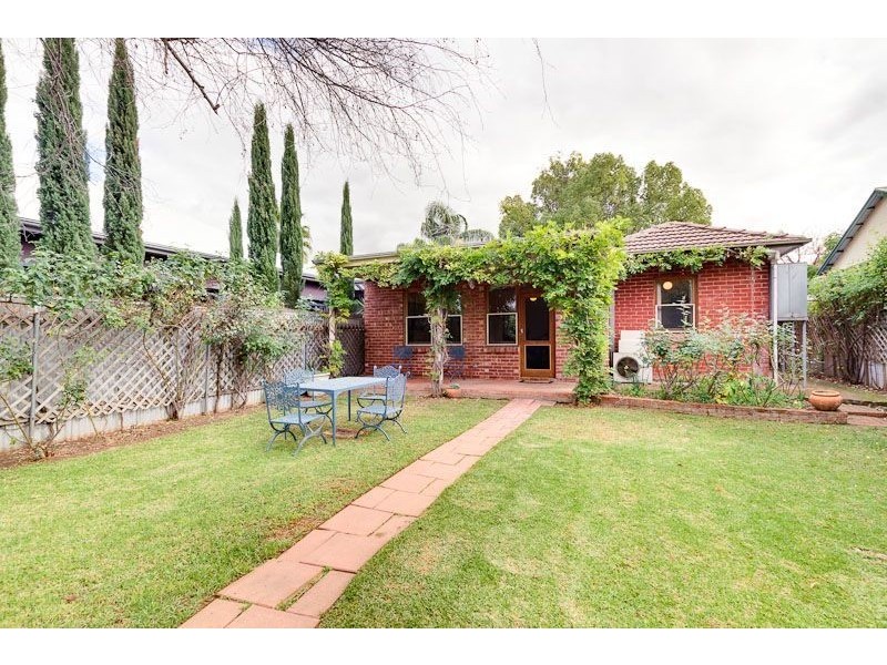 61 Eighth Avenue, St Peters SA 5069