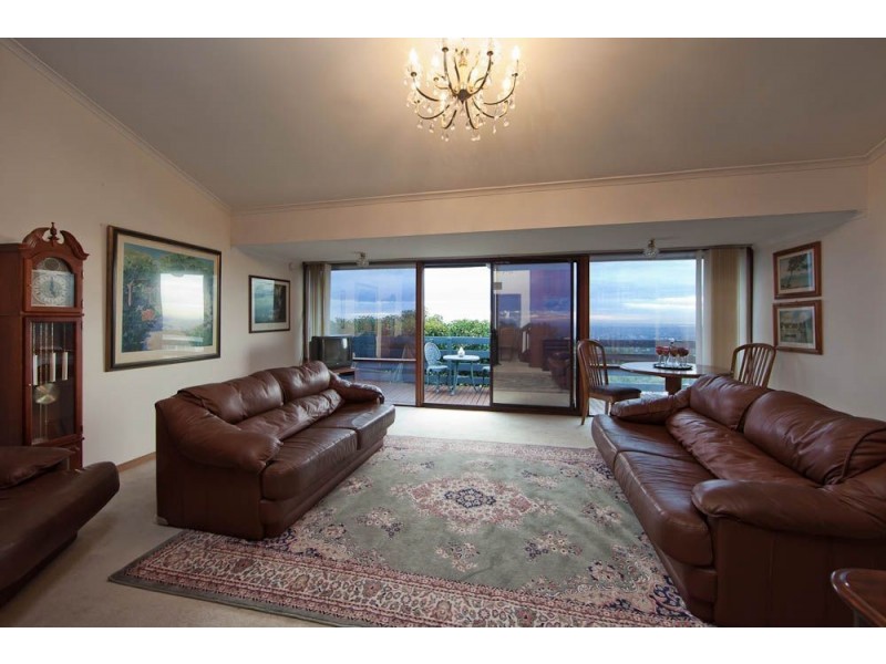 10 Redounau Crescent, Wattle Park SA 5066