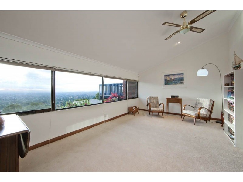 10 Redounau Crescent, Wattle Park SA 5066