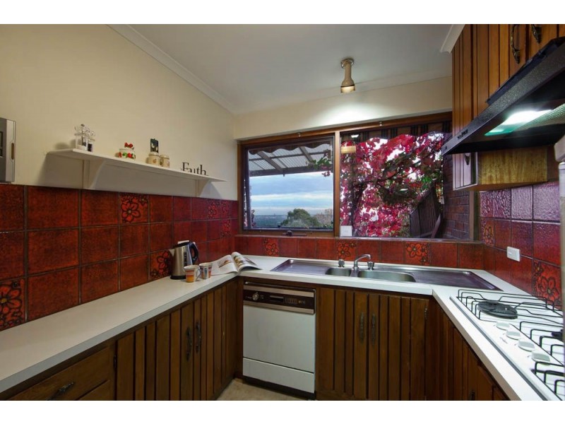 10 Redounau Crescent, Wattle Park SA 5066
