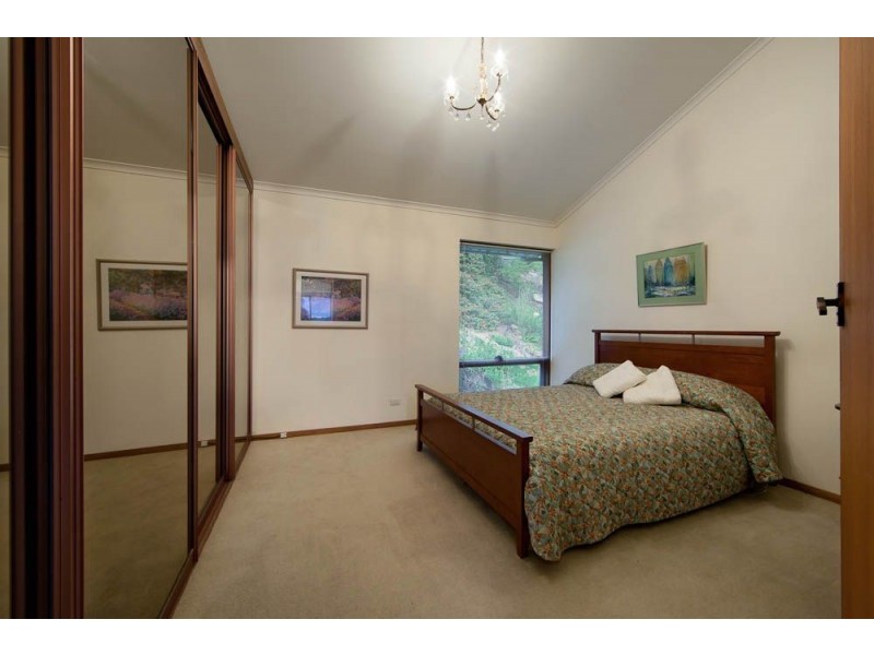 10 Redounau Crescent, Wattle Park SA 5066