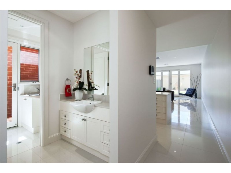 35 Kenilworth Road, Parkside SA 5063