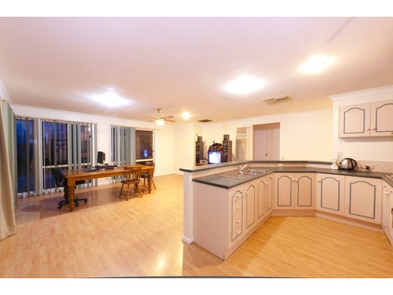 41 Bristol Terrace, Oakden SA 5086