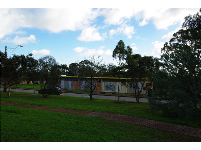 31, 35, 37 Robert Court, Para Hills SA 5096