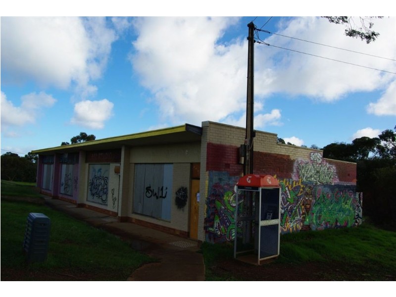 31, 35, 37 Robert Court, Para Hills SA 5096