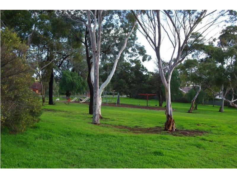 31, 35, 37 Robert Court, Para Hills SA 5096