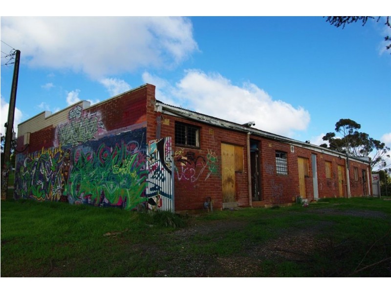 31, 35, 37 Robert Court, Para Hills SA 5096