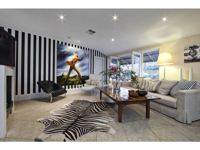 404 The Parade (Corner of Myall Avenue), Kensington Gardens SA 5068