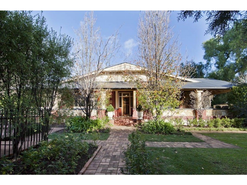 404 The Parade (Corner of Myall Avenue), Kensington Gardens SA 5068