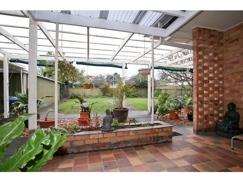12 Canterbury Avenue, Trinity Gardens SA 5068