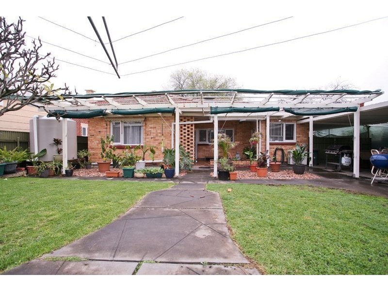 12 Canterbury Avenue, Trinity Gardens SA 5068