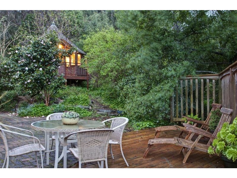 11 Valley Side Drive, Crafers SA 5152