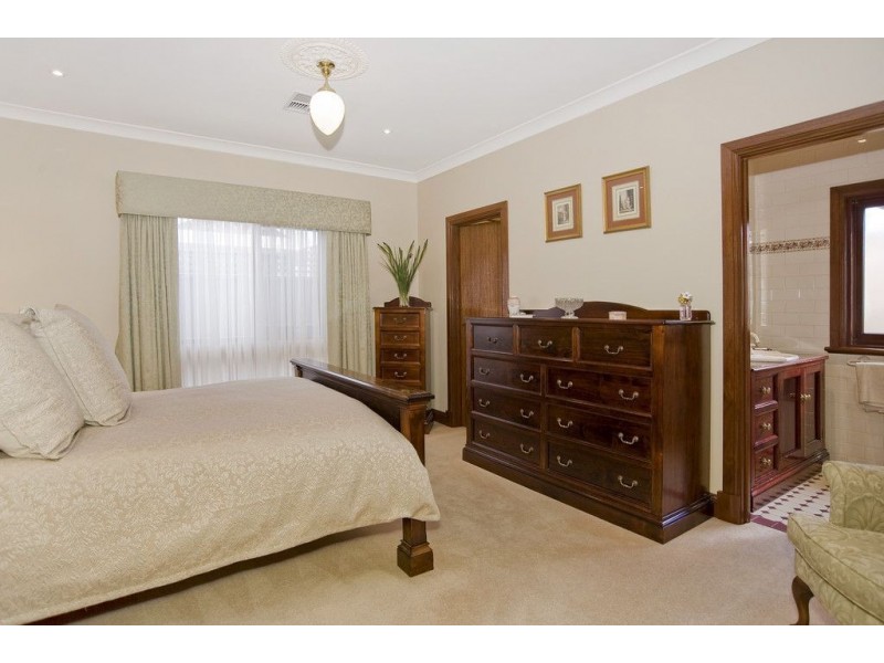 10 Caroline Drive, Allenby Gardens SA 5009