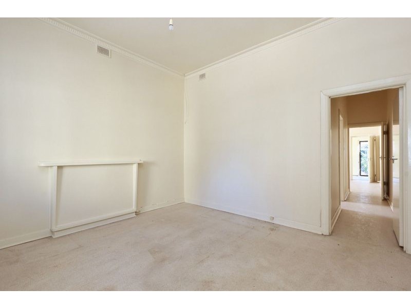 28 Vinrace Street, Adelaide SA 5000