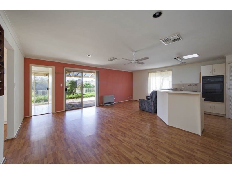 3 Alfonso Drive, Hallett Cove SA 5158