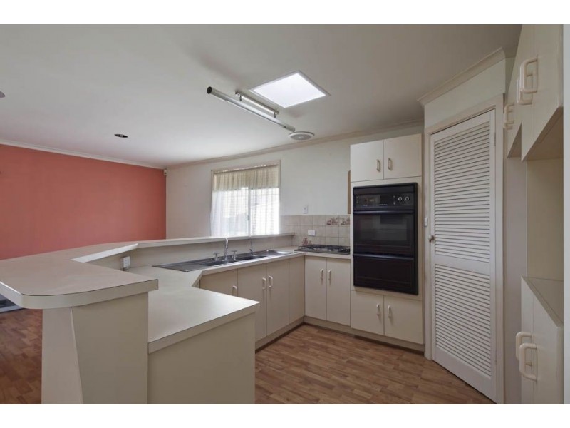 3 Alfonso Drive, Hallett Cove SA 5158