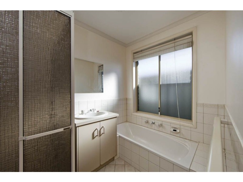 3 Alfonso Drive, Hallett Cove SA 5158