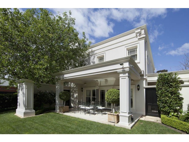 6 Olde Coach Lane, Glen Osmond SA 5064