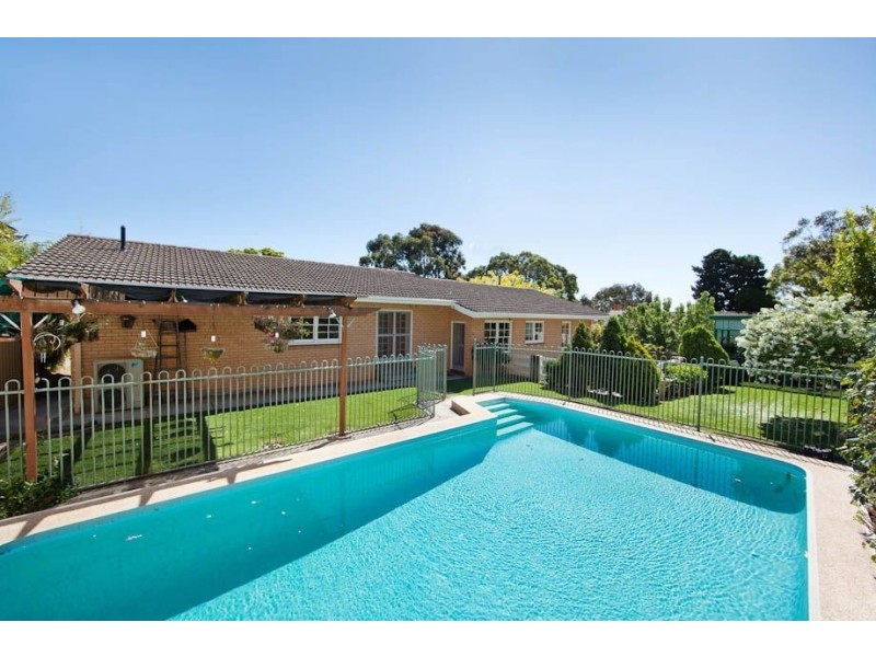 9 Woodhouse Crescent, Wattle Park SA 5066