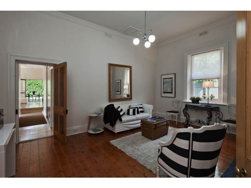 16 Arnold Street, Kingswood SA 5062