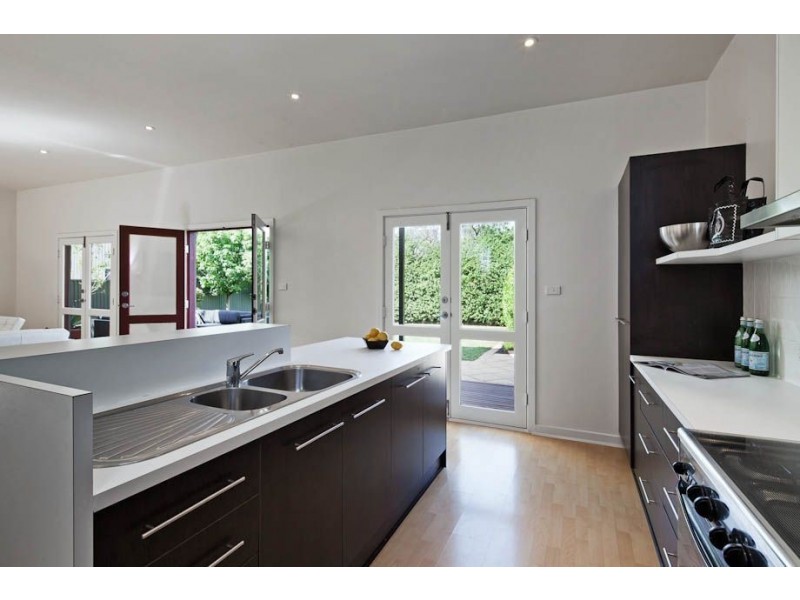 16 Arnold Street, Kingswood SA 5062