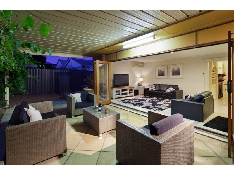 15 Adelaide Street, Largs Bay SA 5016