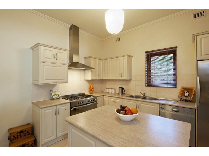 15 Adelaide Street, Largs Bay SA 5016