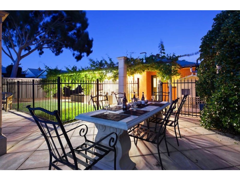 15 Adelaide Street, Largs Bay SA 5016