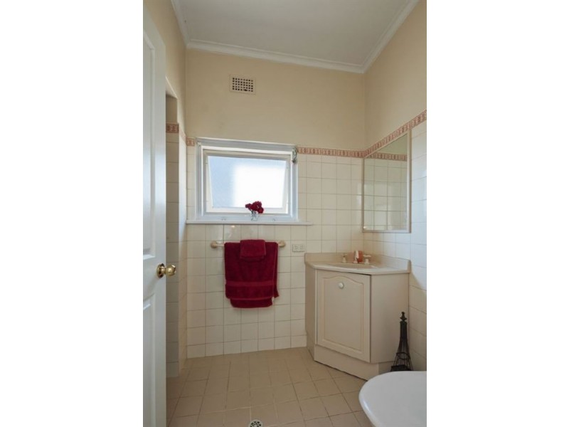 8 Burton Avenue, Beaumont SA 5066