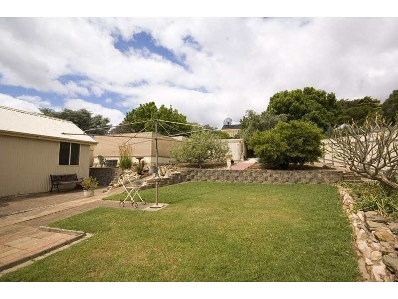 8 Burton Avenue, Beaumont SA 5066