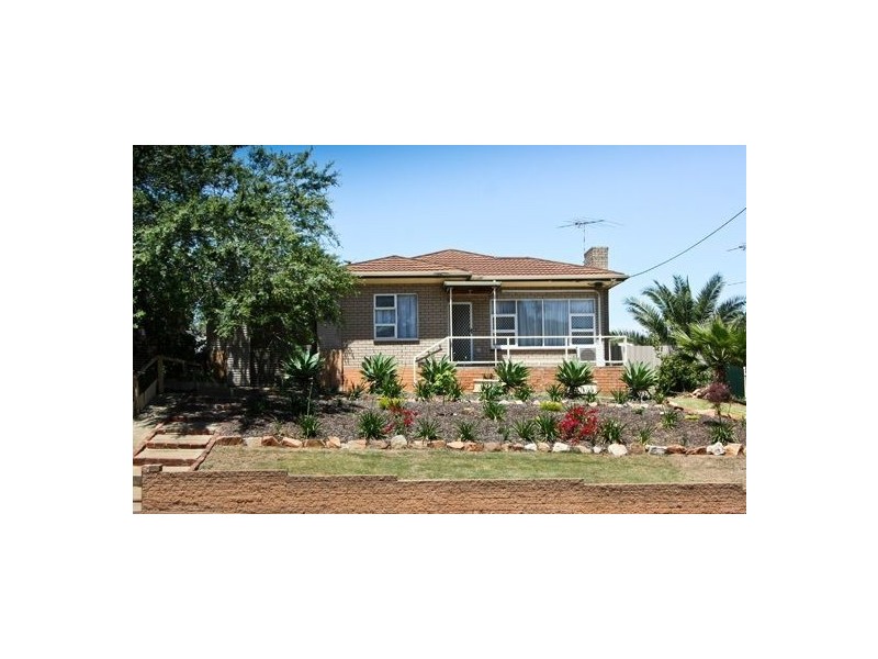 426 Grand Junction Road, Clearview SA 5085