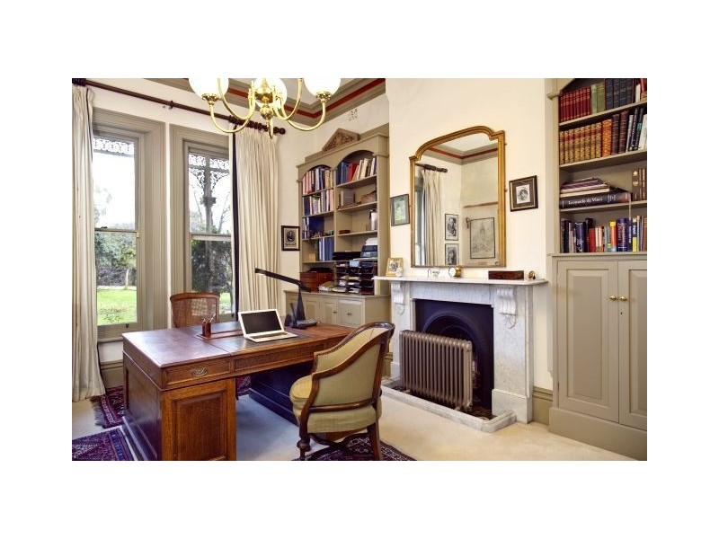 24 Cross Road, Myrtle Bank SA 5064