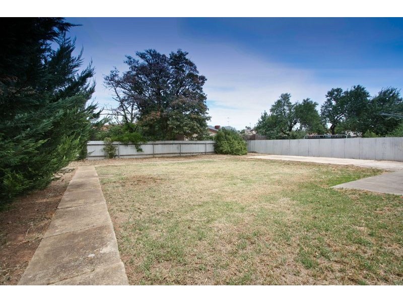 10 Inverness Street, Marion SA 5043