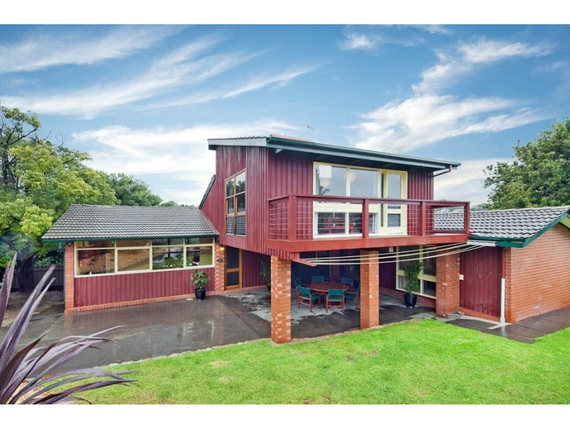 8 Ridgefield Avenue, Seaview Downs SA 5049