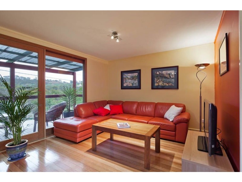 8 Ridgefield Avenue, Seaview Downs SA 5049