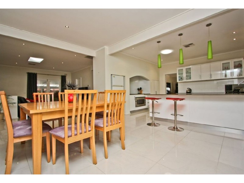 26 First Avenue, Bridgewater SA 5155