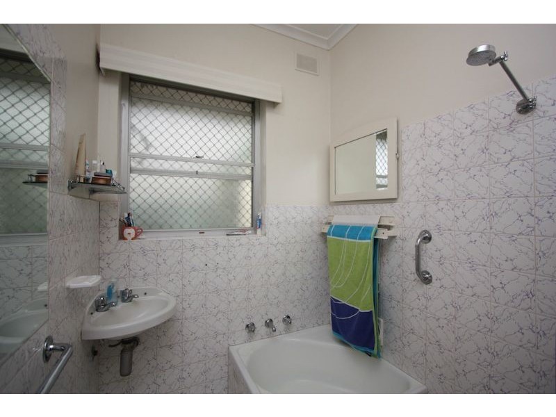 1 & 2/24 Gilles Road, Glen Osmond SA 5064