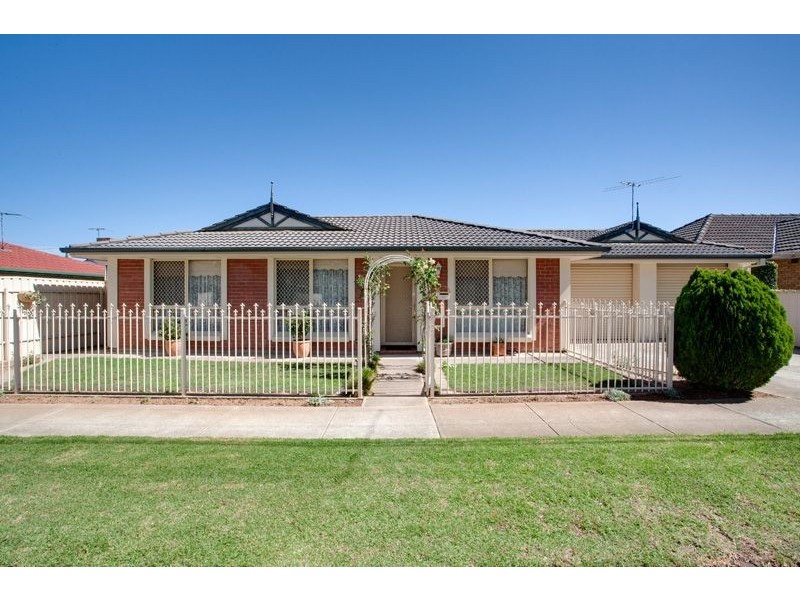 1A Somerset Avenue, Clearview SA 5085