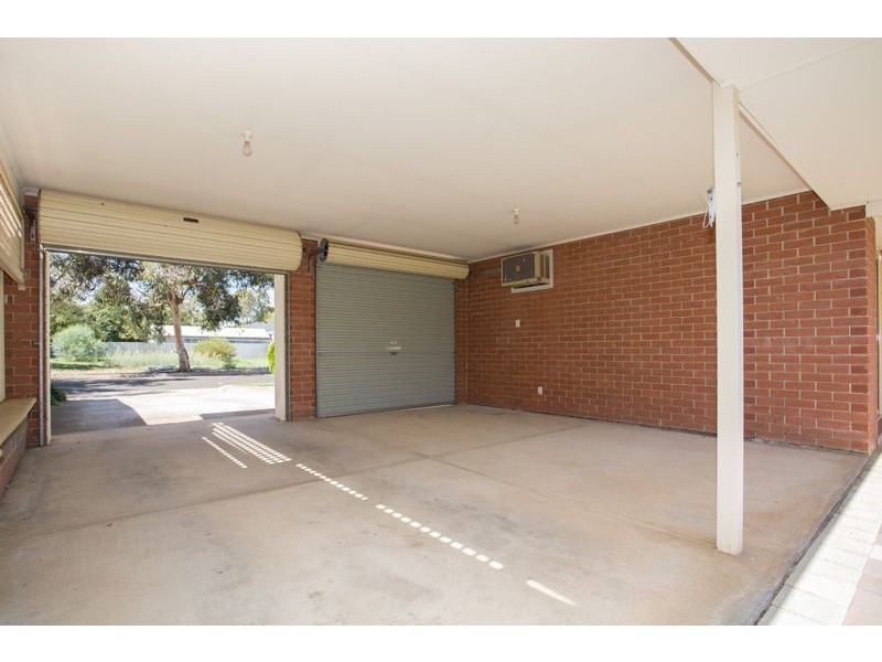 1A Somerset Avenue, Clearview SA 5085