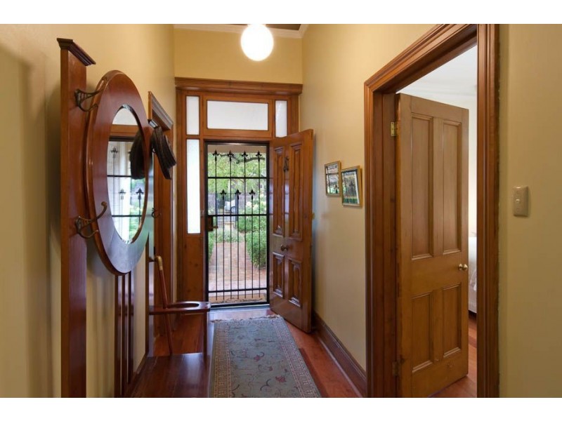 36 Second Avenue, St Peters SA 5069