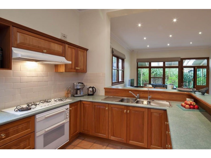 36 Second Avenue, St Peters SA 5069