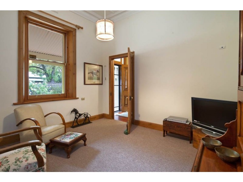 36 Second Avenue, St Peters SA 5069