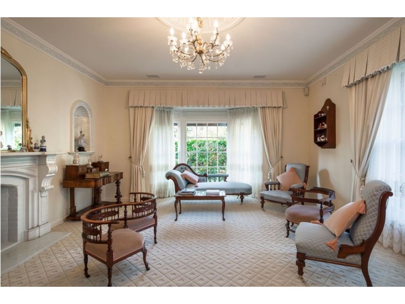 7 Woodland Road, Springfield SA 5062