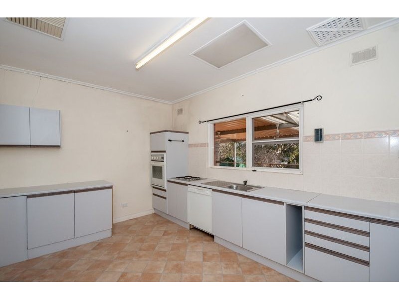 6 Redwood Avenue, Redwood Park SA 5097